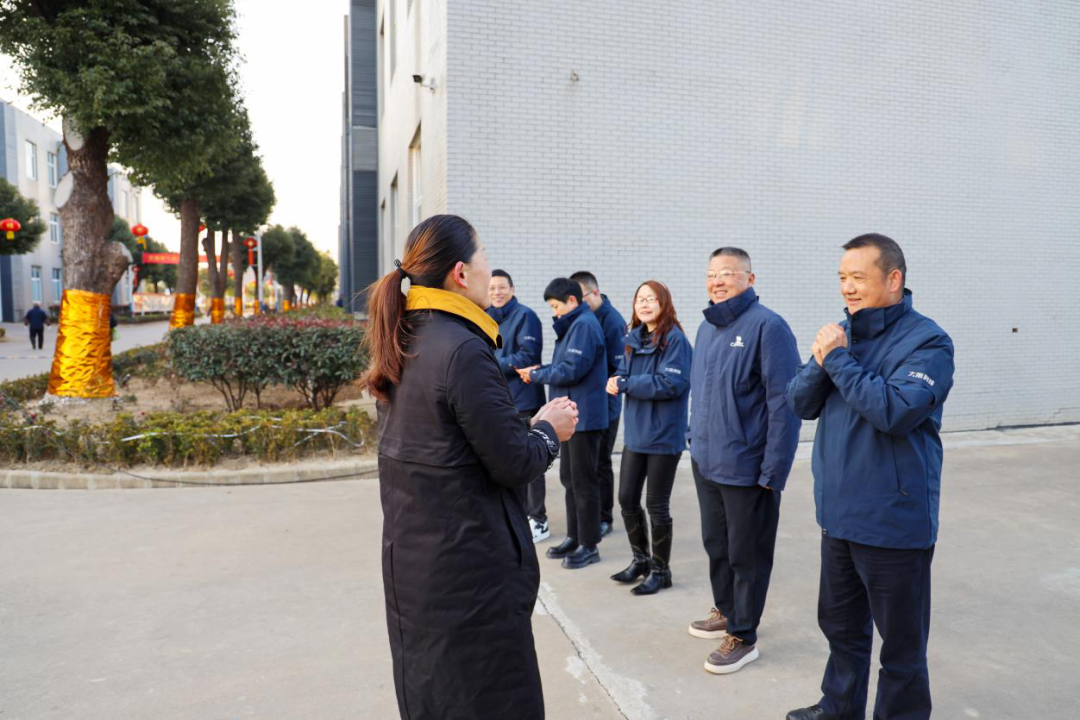 董事長攜高管團隊迎接員工開工大吉，共啟新程